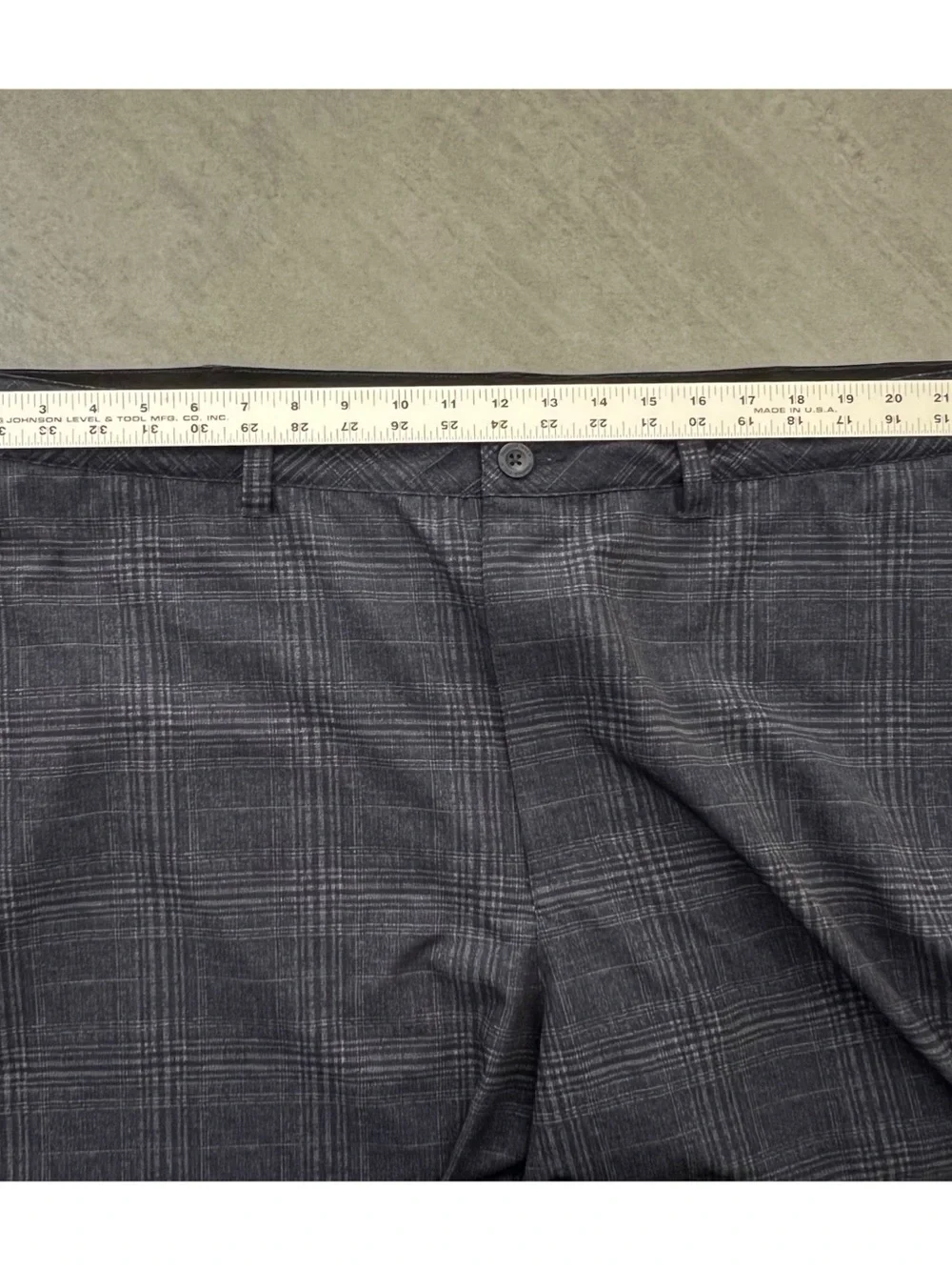 Reebok Golf Men’s Size 46 Blue Plaid Flat Front Shorts Quick Dry -  9.5” Inseam